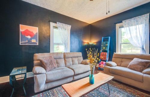 Lynchburg House | 4 Mi to Liberty U: Huge Home w/Yard & Hot Tub