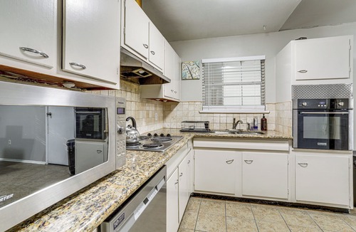 South Baton Rouge House | 4 Mi to LSU Campus! Inviting Home Near Trails
