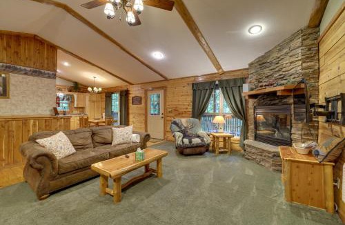 Sylvan Shores House | 4 Mi to Marina: Cozy Log Cabin in Eureka Springs!