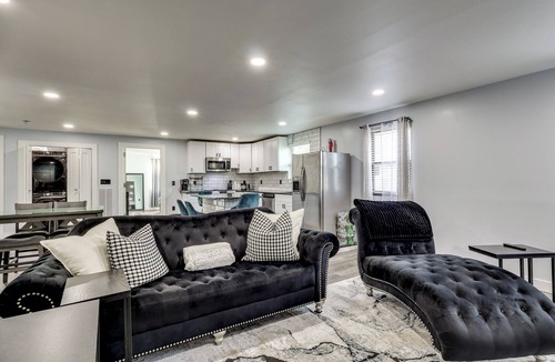 Wallington House | 4 Mi to MetLife Stadium: Modern Retreat!
