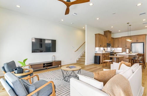 OST - South Union Cottage | 4 Mi to NRG Stadium: Modern Group Retreat