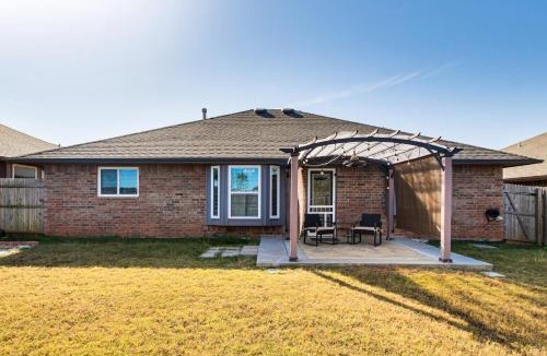 Norman House | 4 Mi to OU Campus & Stadium! Suburban Norman Home