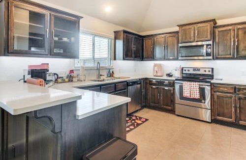 Norman House | 4 Mi to OU Campus & Stadium! Suburban Norman Home