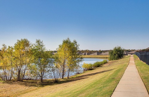 Norman Cottage | 4 Mi to OU Campus & Stadium! Suburban Norman Home