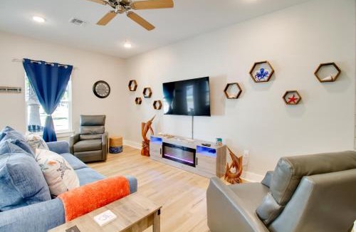 Fulton House | 4 Mi to Rockport Beach Park: Home w/Resort Perks