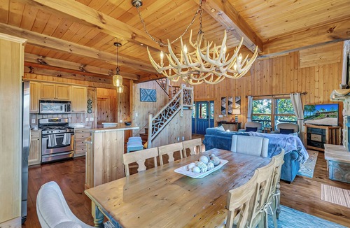 Sapphire Cabin | 4 Mi to Sapphire Ski! Mtn-View Cabin w/Deck