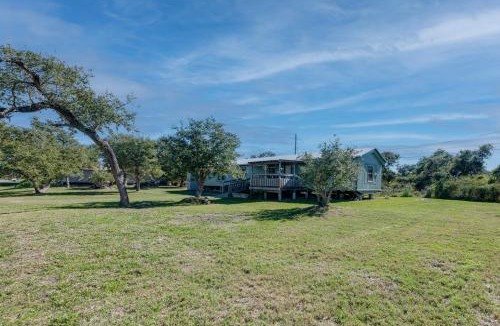 Rockport House | 4 Mi to State Park: Peaceful Rockport Home w/Yard