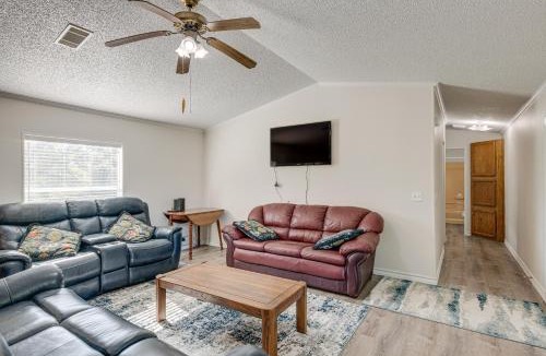 Rockport House | 4 Mi to State Park: Peaceful Rockport Home w/Yard