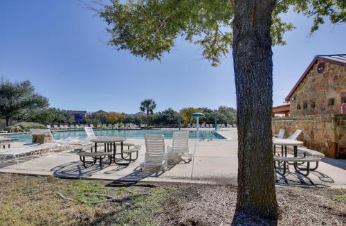 Wetmore House | 4 Mi to TPC San Antonio: Cozy Getaway w/Deck!