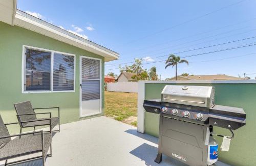Venice Gardens House | 4 Mi to Venice Beach: Home w/Patio & Yard