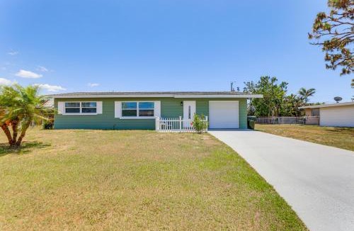 Venice Gardens House | 4 Mi to Venice Beach: Home w/Patio & Yard