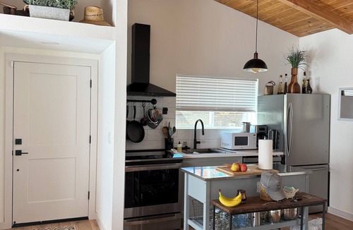 Douglas Flat Cottage | 4 Miles from Murphys Ideal Outdoor space with plenty of parking