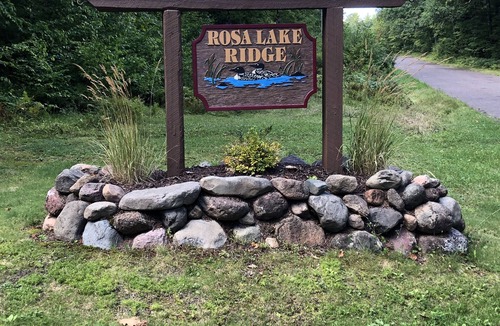 Drummond Cabin | 4 miles from the mountain bike trails at Telemark! Beautiful lake setting!