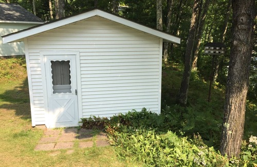 Drummond Cabin | 4 miles from the mountain bike trails at Telemark! Beautiful lake setting!