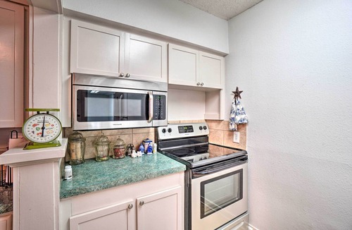 Jacksboro House | 4 Miles to Lake Jacksboro: Cozy Texas Cottage