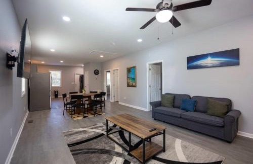 Burlington House | 4 Min to Downtown - 11 to Elon - Washer and Dryer