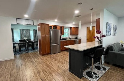 Ocean Woods House | 4 min walk to beach!n