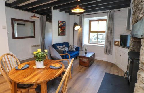 Beddgelert House | 4 Old Tanrhiw