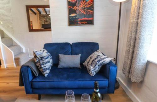 Beddgelert House | 4 Old Tanrhiw