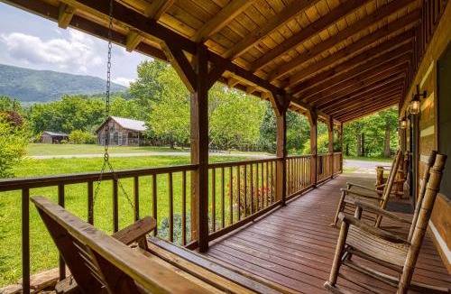 Sevierville Ski Chalet | 4 Paws Lodge