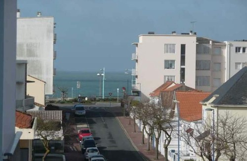 Saint-Jean-de-Monts Apartment | 4-people apartment, balcony, courtyard, garage, bikes - 100m from the beach