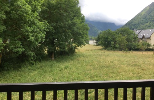 Vielle-Aure Apartment | 4-PERSON APARTMENT WITH MEADOW AND MOUNTAIN VIEWS