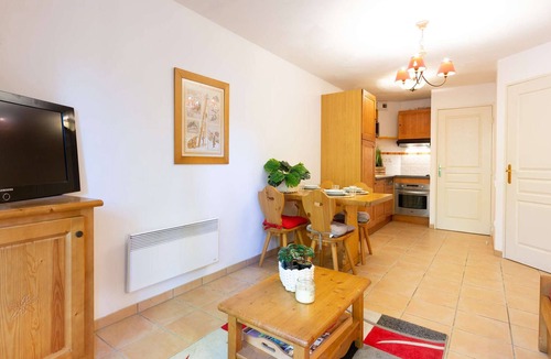 Vielle-Aure Apartment | 4-person apartment with pool and parking in Vielle Aure