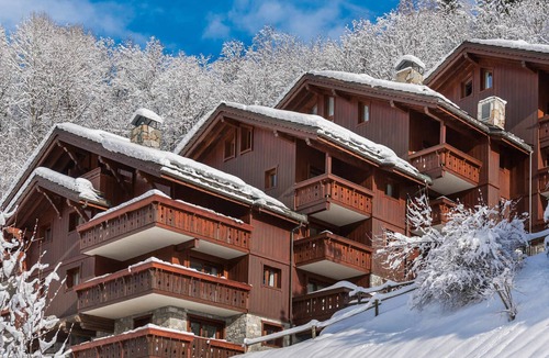 Meribel Village Apartment | 4-person apartment near Méribel slopes with pool access
