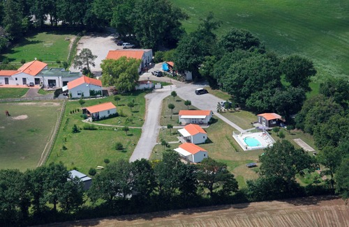 La Roche-sur-Yon Ski Chalet | 4-PERSON CHALET