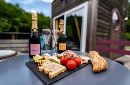 Bar-sur-Aube Cabin | 4-person deluxe hotel caravan