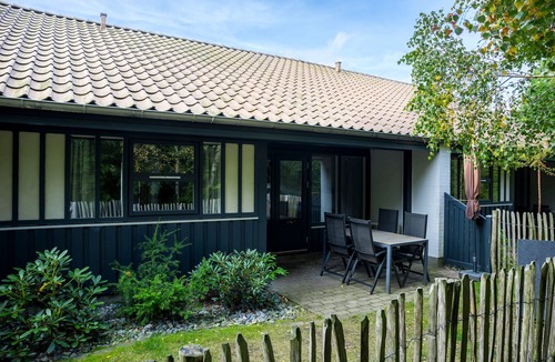 Gjern House | 4-person dog bungalow in the holiday park Landal Søhøjlandet