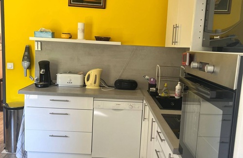 Uriage-les-Bains Apartment | 4-person ground-floor apartment, in the center of town and facing Uriage park, near thermal baths