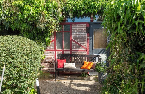 Faye-d'Anjou House | 4-person gîte with spa and sauna near Angers