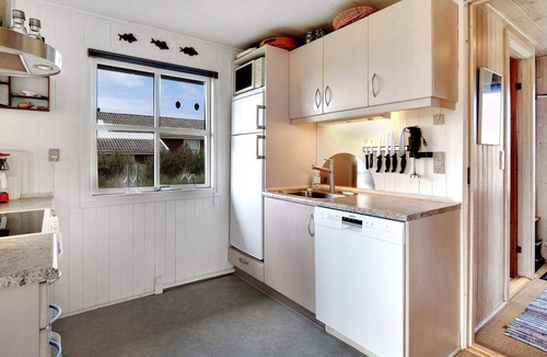 Lild Strand House | 4 person holiday home in Frøstrup