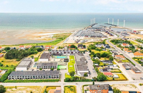 Bønnerup Strand Apartment | 4 person holiday home on holiday park in Glesborg