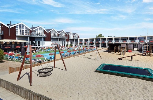 Bønnerup Strand Apartment | 4 person holiday home in Glesborg