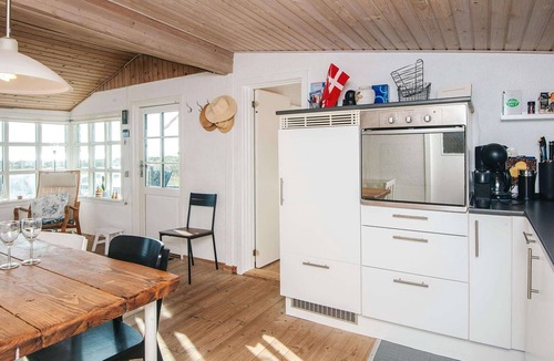 Grena Strand House | 4 person holiday home in Grenaa