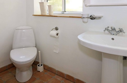 Haslevgarde House | 4 person holiday home in Hadsund