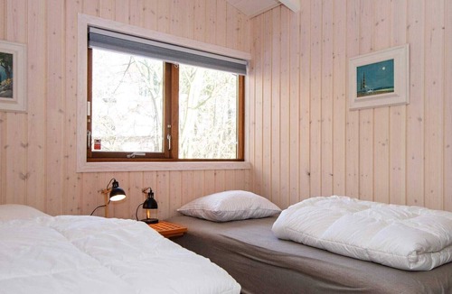 Skødshoved Strand House | 4 person holiday home in Knebel