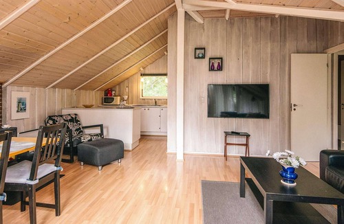 Ho House | 4 person holiday home in Oksbøl