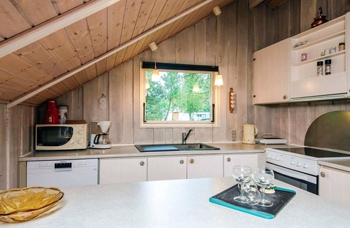 Ho House | 4 person holiday home in Oksbøl
