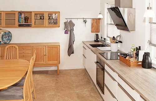 Hvalpsund House | 4 person holiday home in Farsø