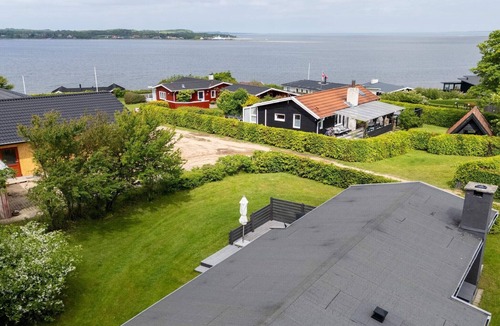 Hvalpsund House | 4 person holiday home in Farsø