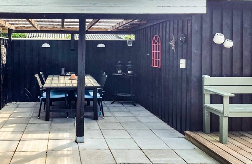 Hou House | 4 person holiday home in Hals