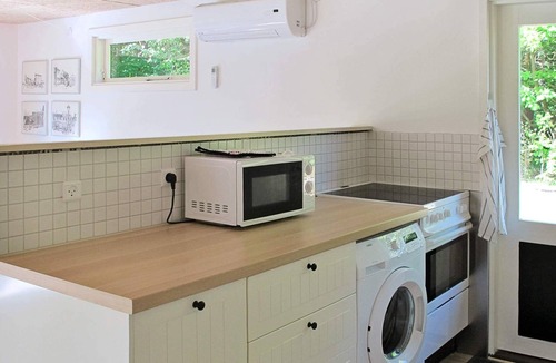 Hou House | 4 person holiday home in Hals