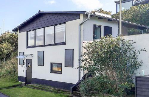 Hvalpsund House | 4 person holiday home in Farsø-By Traum