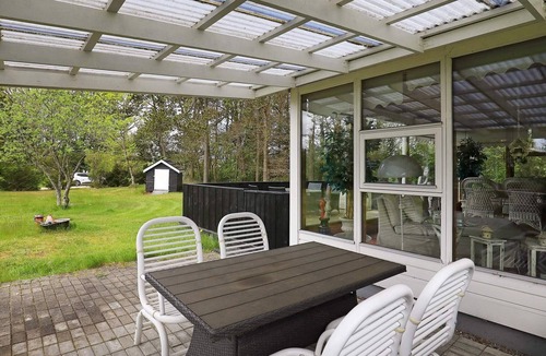 Hou House | 4 person holiday home in Hals