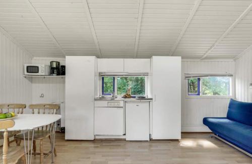 Hampen House | 4 person holiday home in Hampen