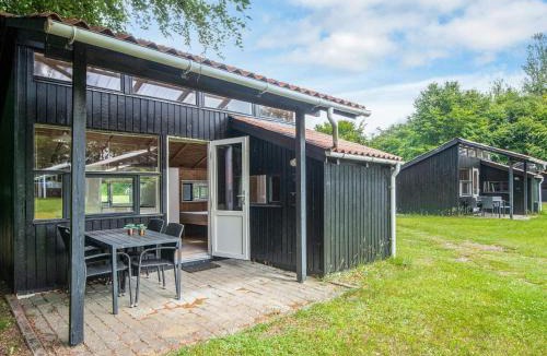 Hampen House | 4 person holiday home in Hampen