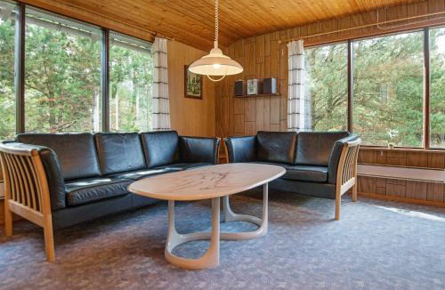 Sønderstrand House | 4 person holiday home in R m